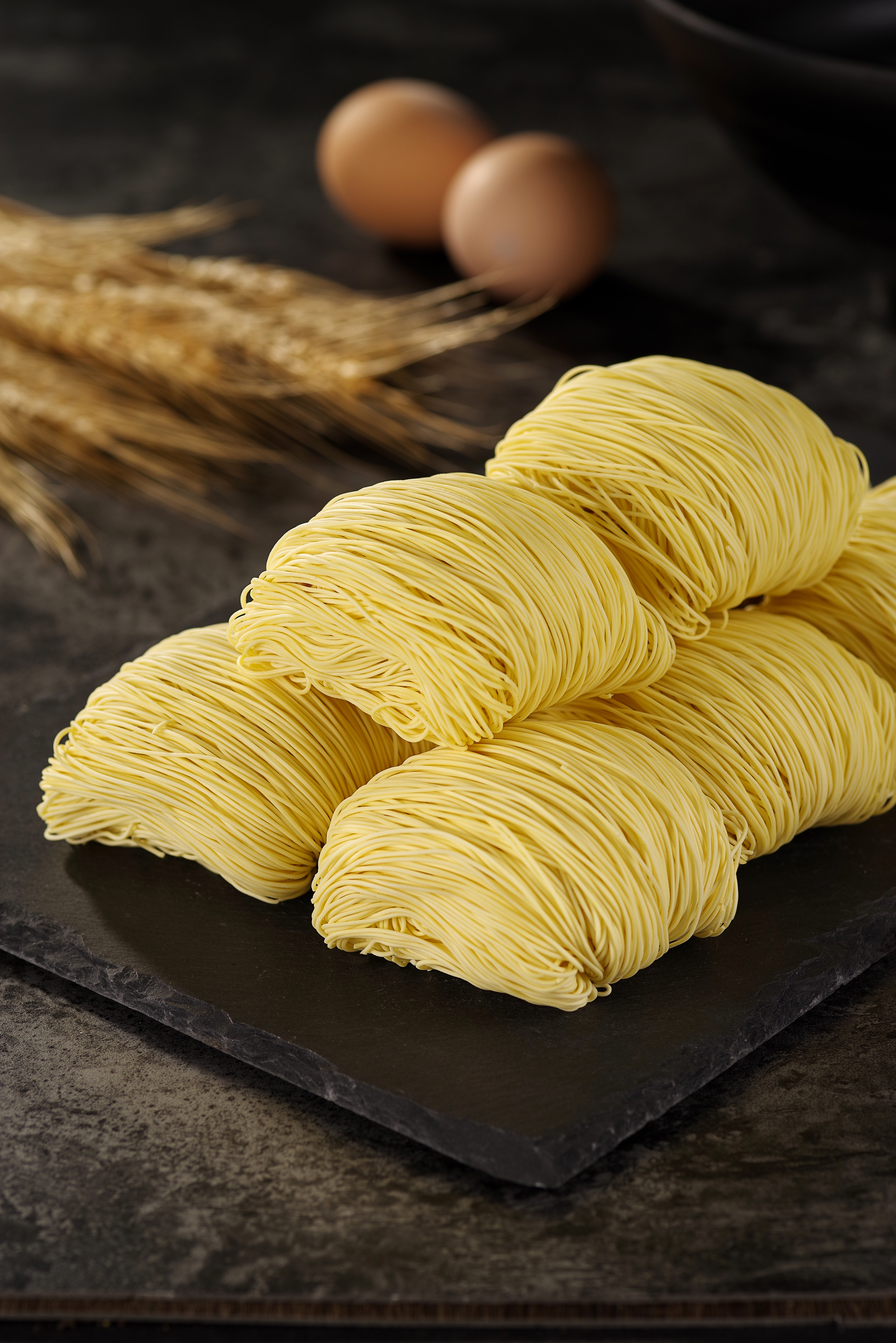 Macarr&atilde;o de ovo dourado.jpg